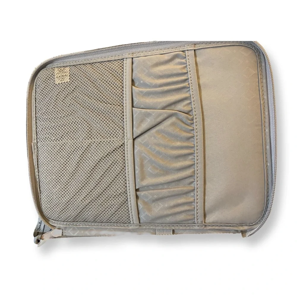 NWT Vera Bradley Vineyard Tablet Organizer